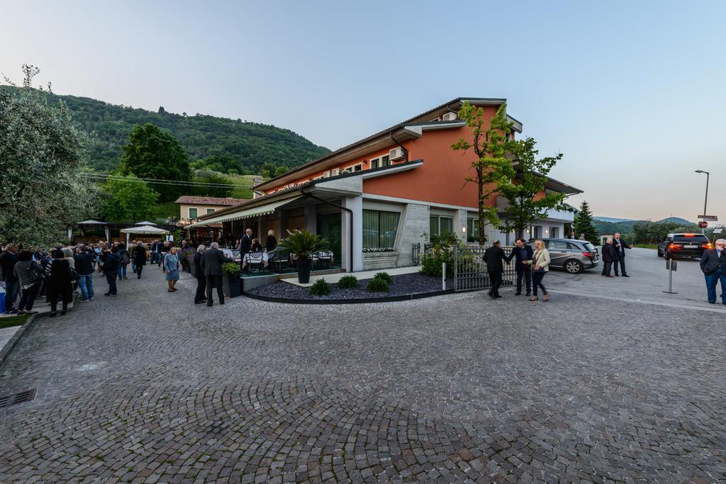 Hotel Ristorante La Rosina มารอสติกา ภายนอก รูปภาพ