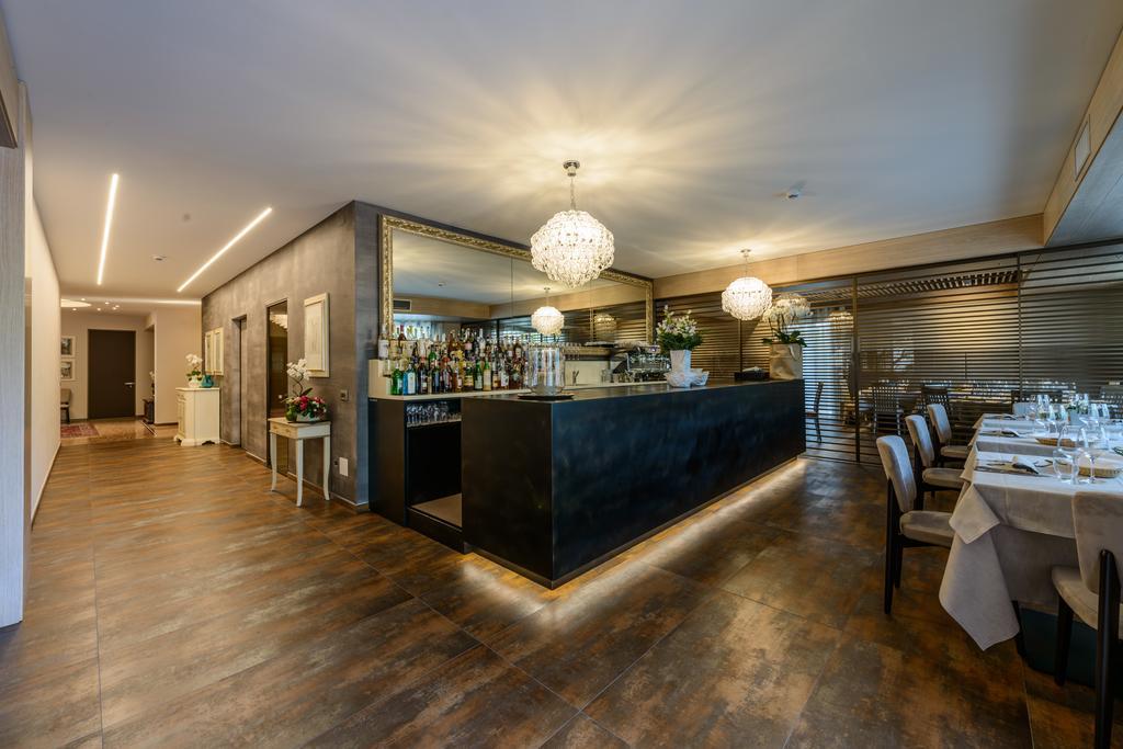 Hotel Ristorante La Rosina มารอสติกา ภายนอก รูปภาพ