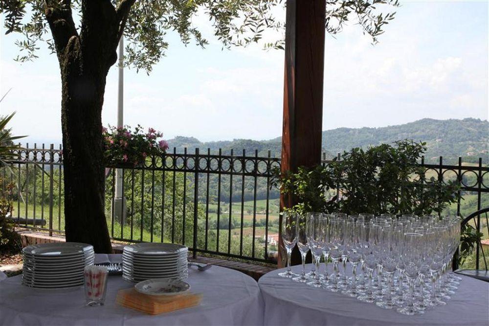 Hotel Ristorante La Rosina มารอสติกา ภายนอก รูปภาพ