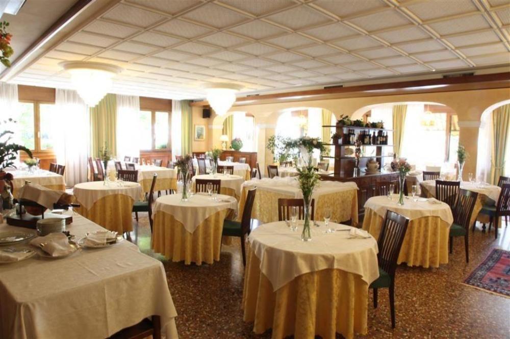Hotel Ristorante La Rosina มารอสติกา ภายนอก รูปภาพ