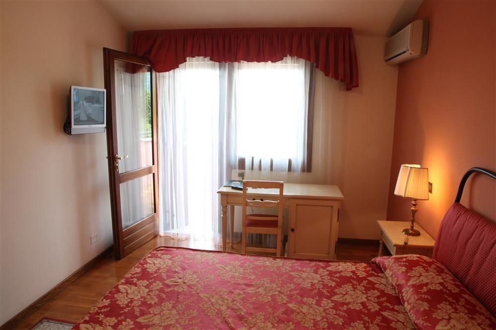 Hotel Ristorante La Rosina มารอสติกา ภายนอก รูปภาพ
