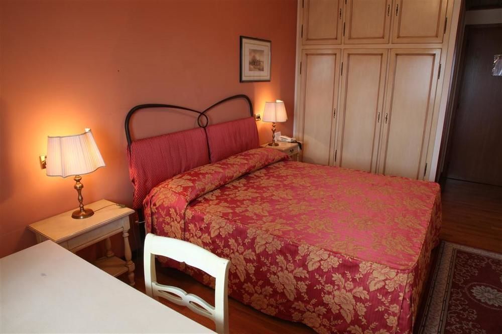 Hotel Ristorante La Rosina มารอสติกา ภายนอก รูปภาพ